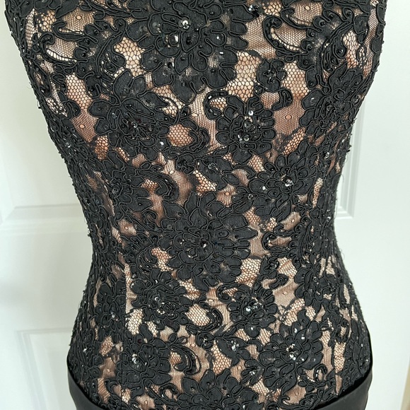 Gorgeous black lace gown with drop waist rhinestone and satin bottom, size 6 - Picture 2 of 7